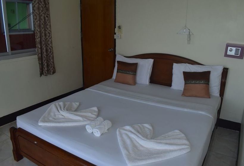 호텔 Phi Phi Beach Front Resort