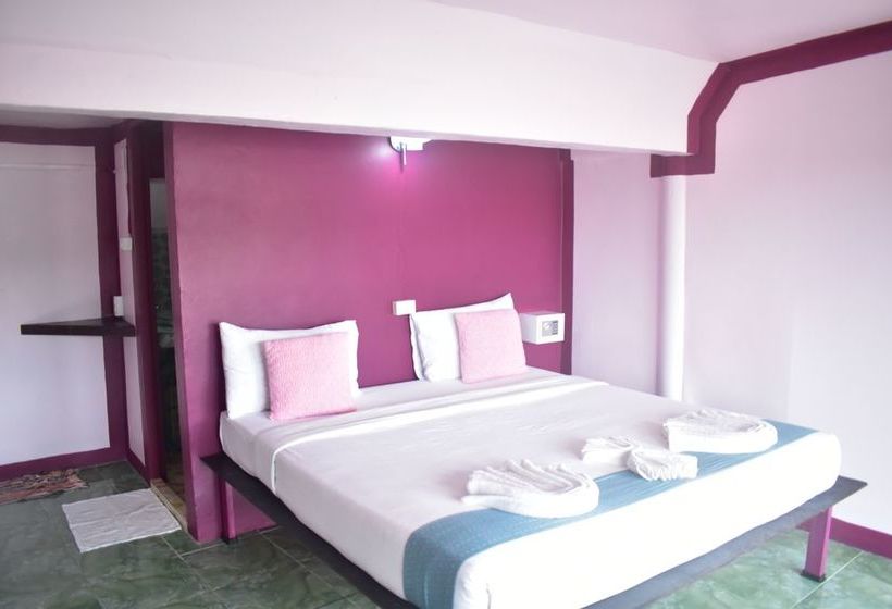 호텔 Phi Phi Beach Front Resort