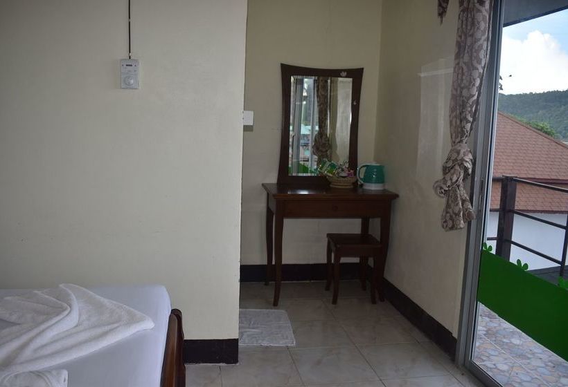 호텔 Phi Phi Beach Front Resort