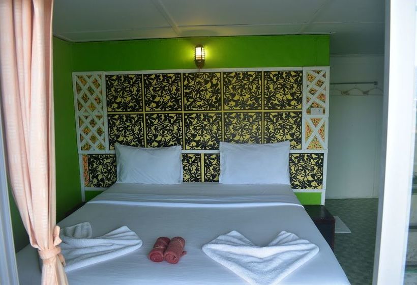 호텔 Phi Phi Beach Front Resort