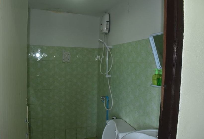 호텔 Phi Phi Beach Front Resort