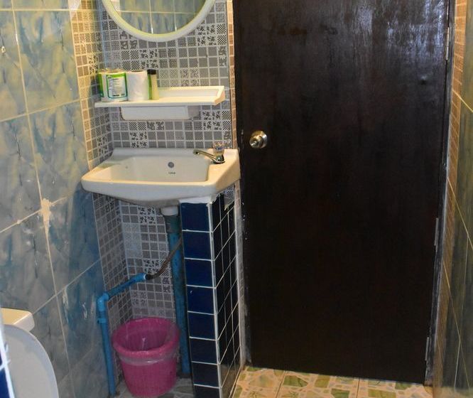 호텔 Phi Phi Beach Front Resort