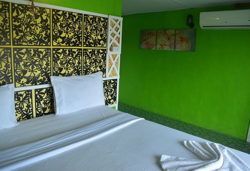 호텔 Phi Phi Beach Front Resort