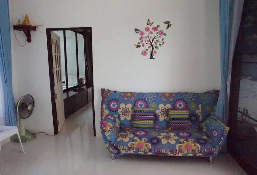 Отель Pine Bungalow