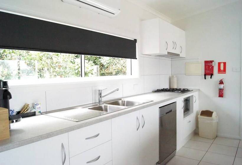 בית מלון כפרי Reflections Seal Rocks   Holiday Park