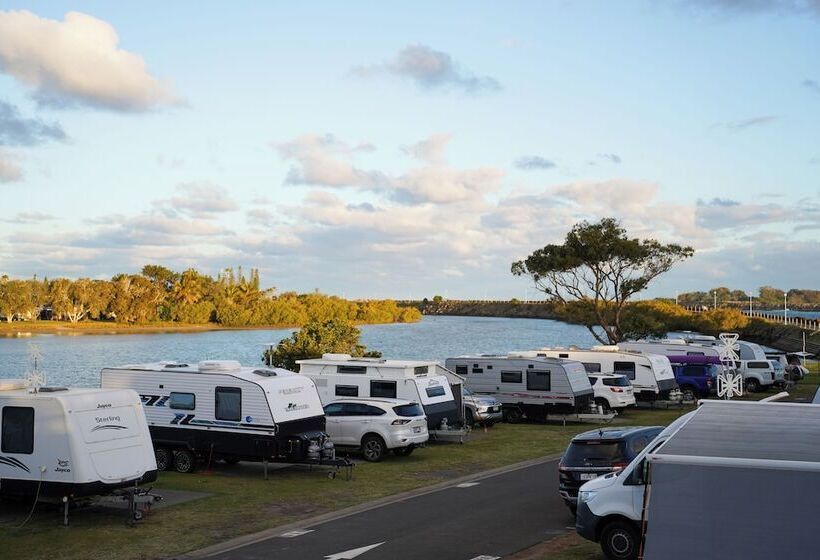 בית מלון כפרי Reflections Shaws Bay   Holiday Park