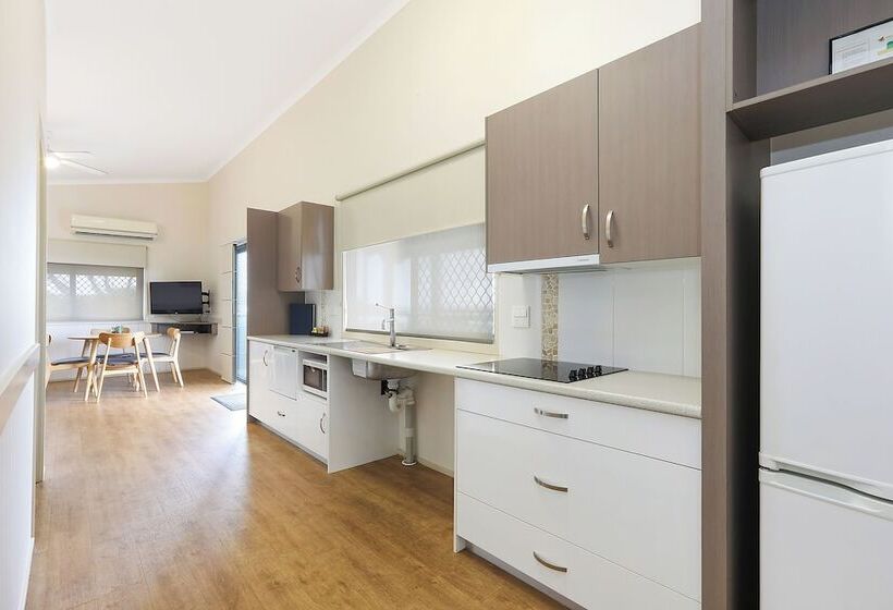 בית מלון כפרי Reflections Shaws Bay   Holiday Park