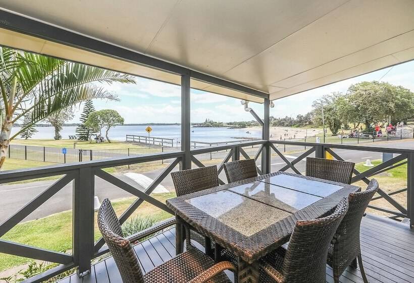 בית מלון כפרי Reflections Shaws Bay   Holiday Park