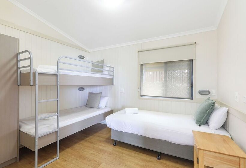 בית מלון כפרי Reflections Shaws Bay   Holiday Park