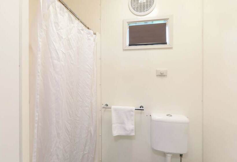 בית מלון כפרי Reflections Shaws Bay   Holiday Park