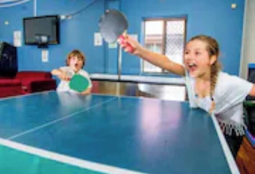 בית מלון כפרי Reflections Shaws Bay   Holiday Park