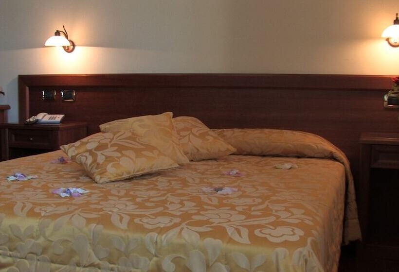 בית מלון כפרי Regis Resort & Wellness