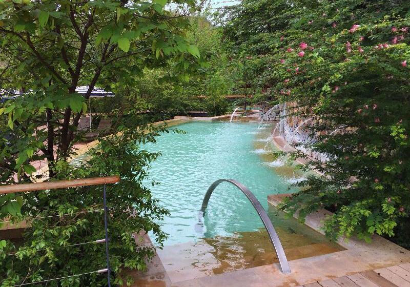 Rio Perdido Hotel & Thermal River