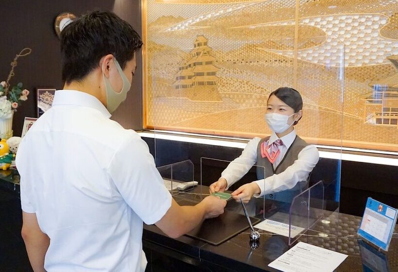 فندق Route Inn Higashimuroran Ekimae