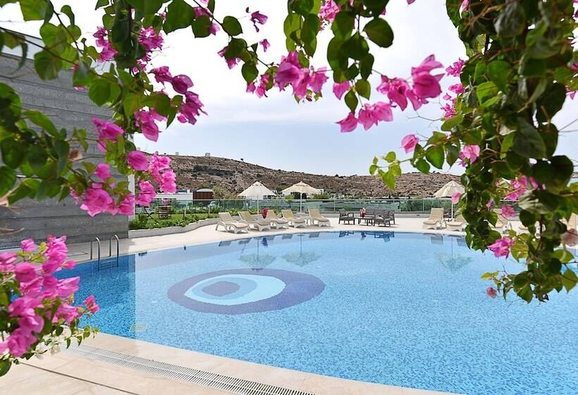 בית מלון כפרי Royal Palm Residence