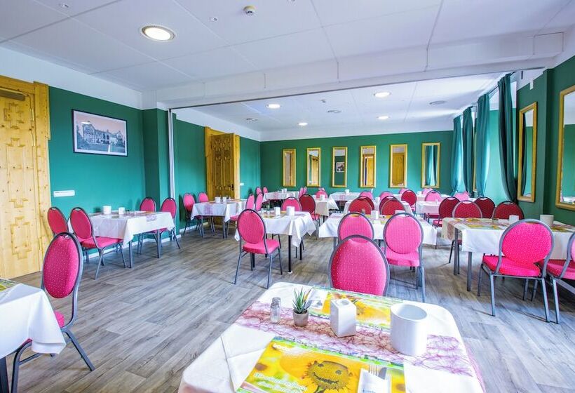 فندق Schloss Nebra