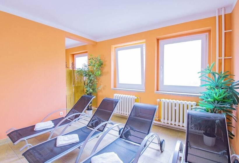 فندق Schloss Nebra