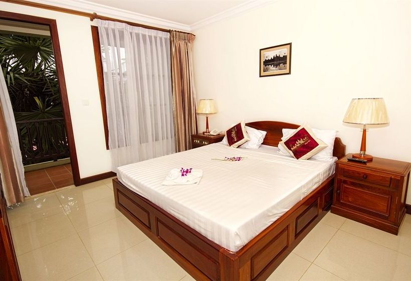 هتل Shadow Angkor Villa