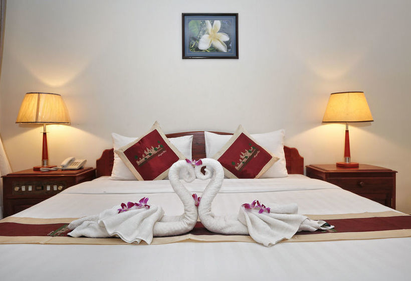 هتل Shadow Angkor Villa