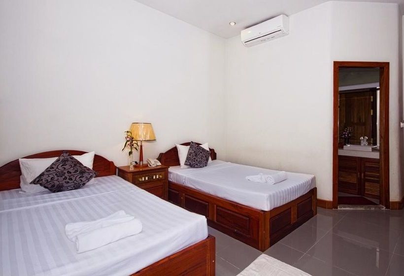 هتل Shadow Angkor Villa