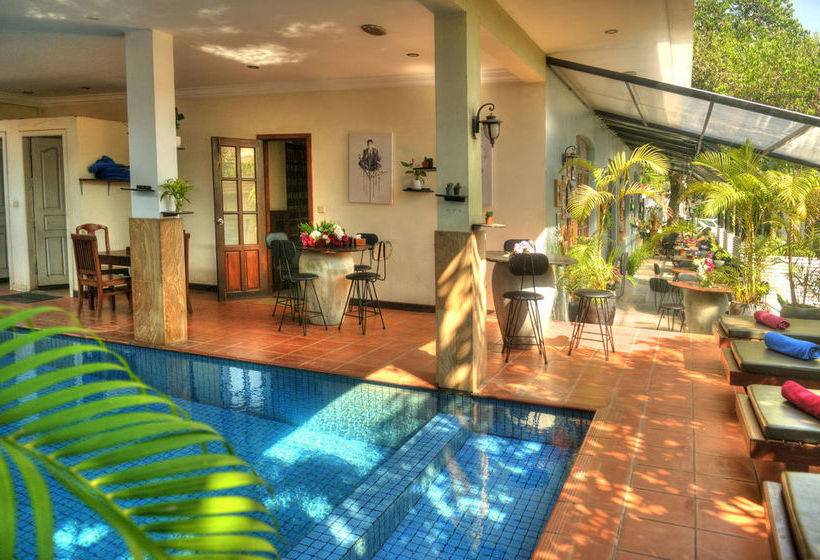 هتل Shadow Angkor Villa