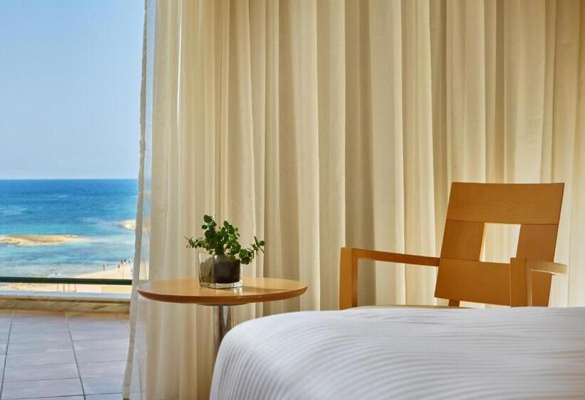 Отель Sirens Beach & Village