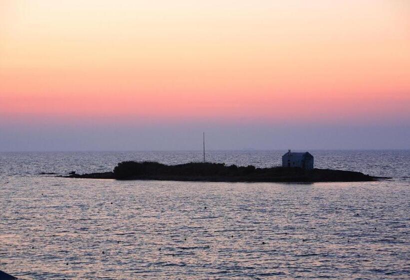 ホテル Sirens Beach & Village