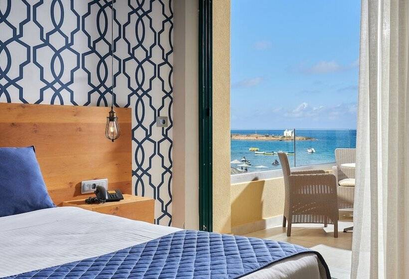 Отель Sirens Beach & Village