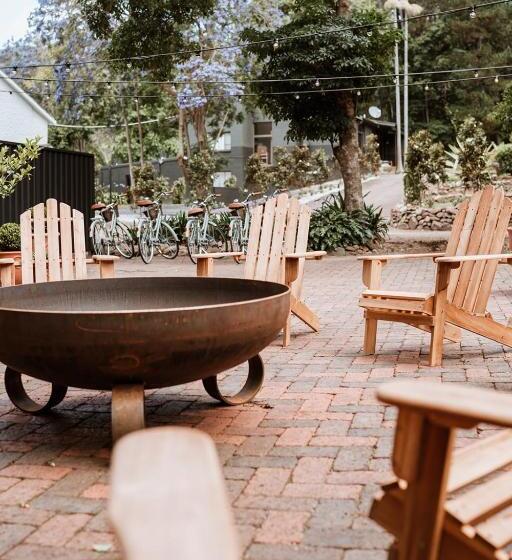 בית מלון כפרי The Lodge Jamberoo