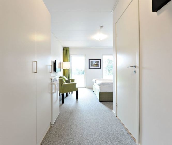 酒店 First  Lindö Park