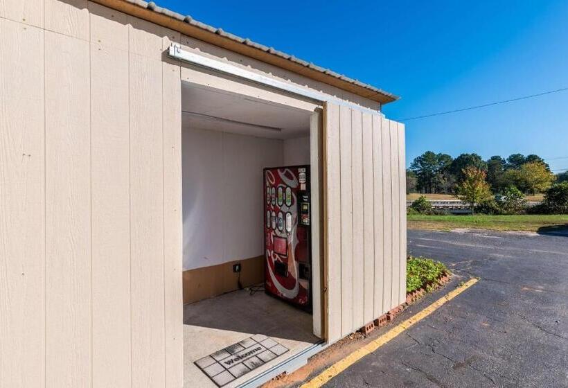 Motel 6 Connellys Springs, Nc