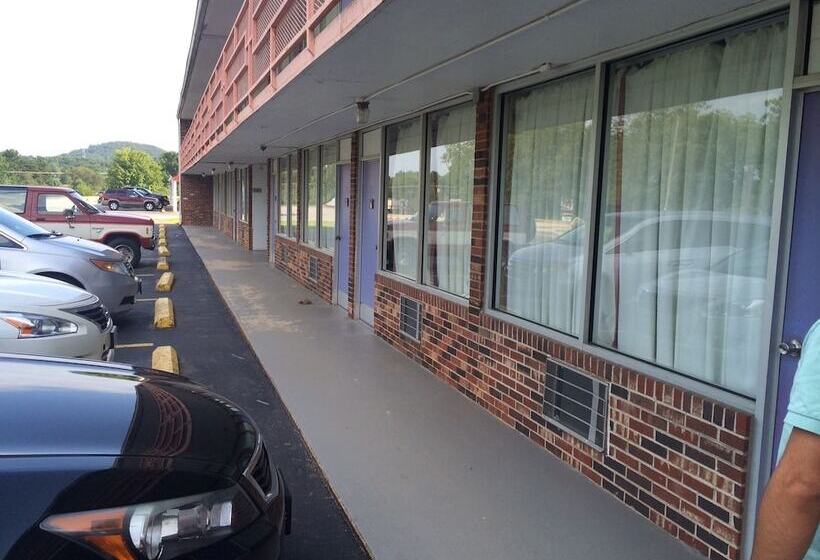 Motel 6 Connellys Springs, Nc