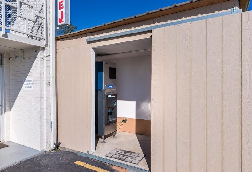 Motel 6 Connellys Springs, Nc