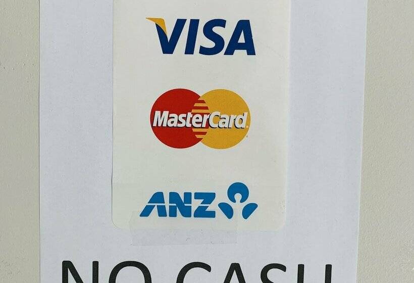 مُتل Alpha Motor Inn