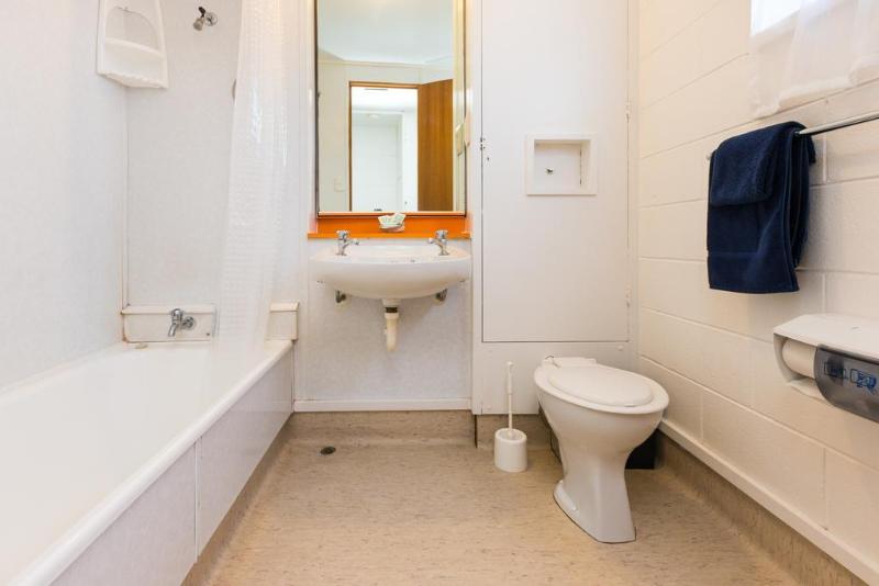 汽车旅馆  Alpha Motor Inn