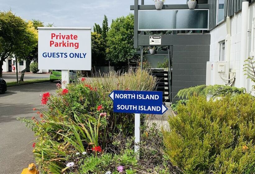 汽车旅馆  Alpha Motor Inn