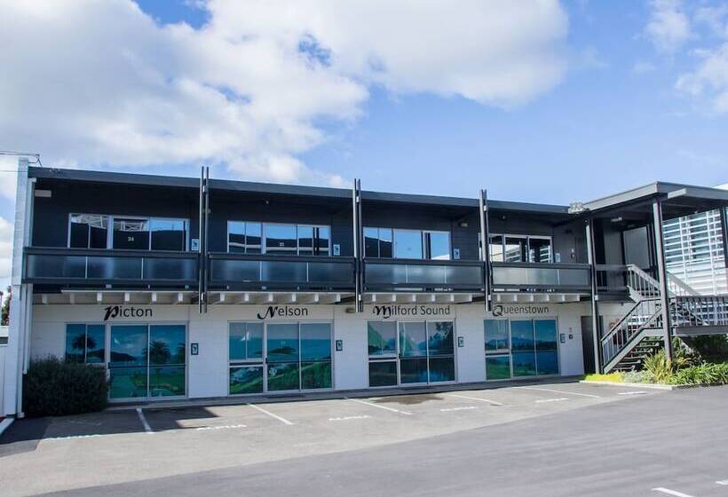 汽车旅馆  Alpha Motor Inn