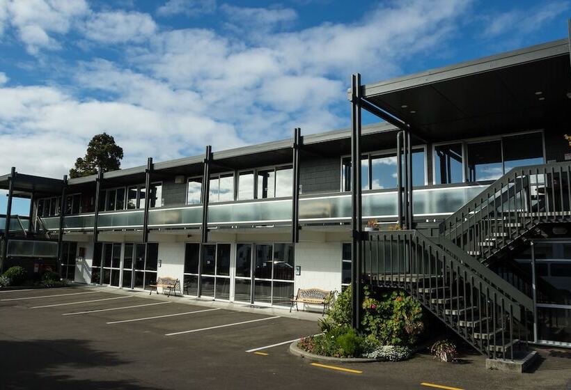 汽车旅馆  Alpha Motor Inn