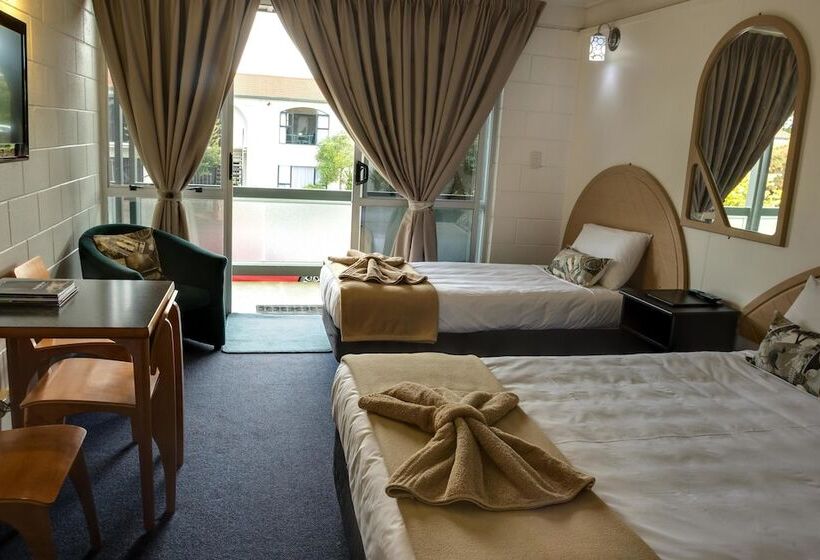 مُتل Alpha Motor Inn