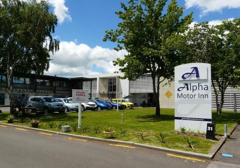 مُتل Alpha Motor Inn