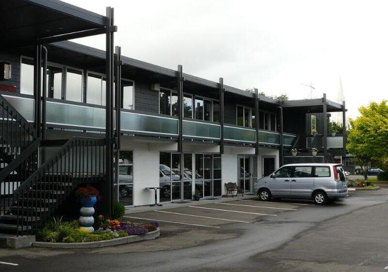 汽车旅馆  Alpha Motor Inn