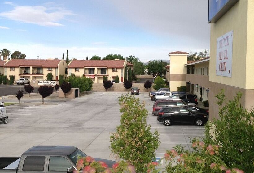 فندق على الطريق America Inn & Suites