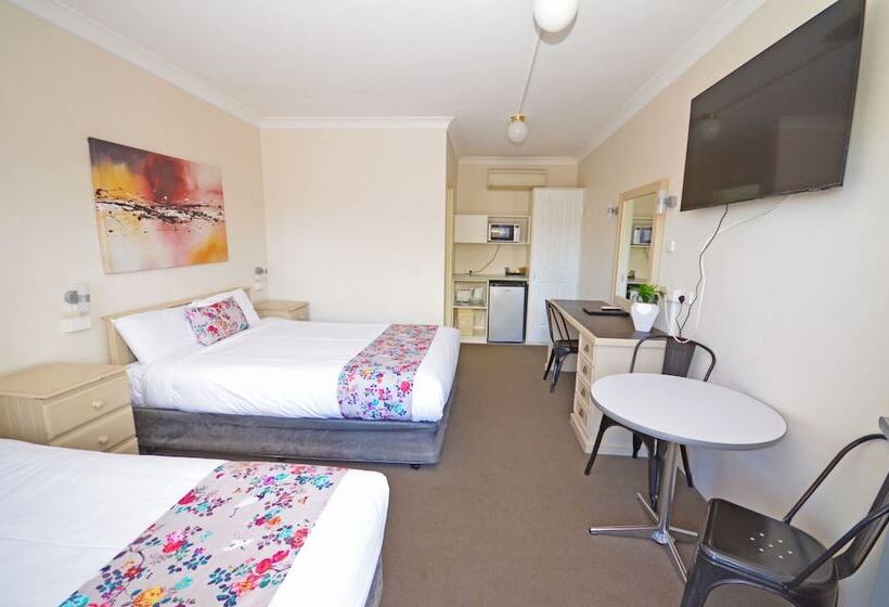 مُتل Ben Chifley Motor Inn