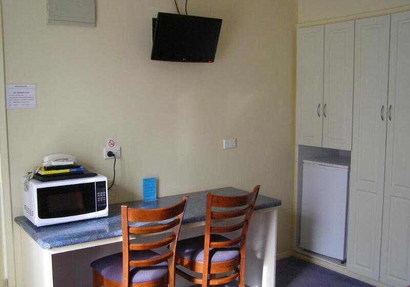 مُتل Eight Spence