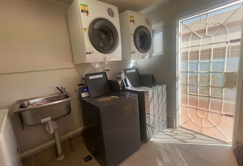 فندق على الطريق Monte Carlo Motor Inn