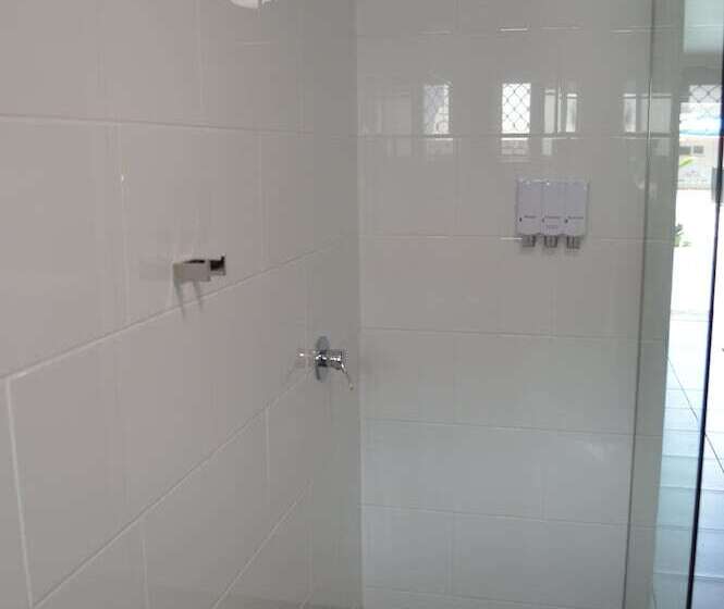 فندق على الطريق Monte Carlo Motor Inn