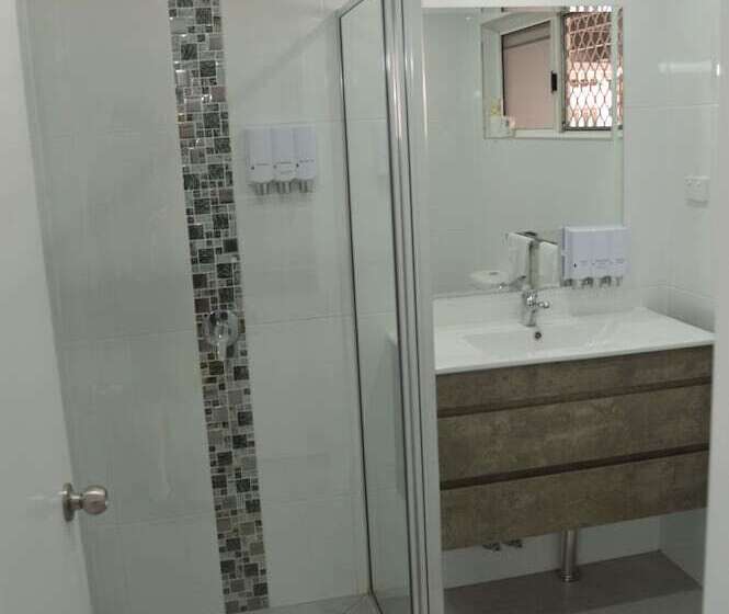 فندق على الطريق Monte Carlo Motor Inn