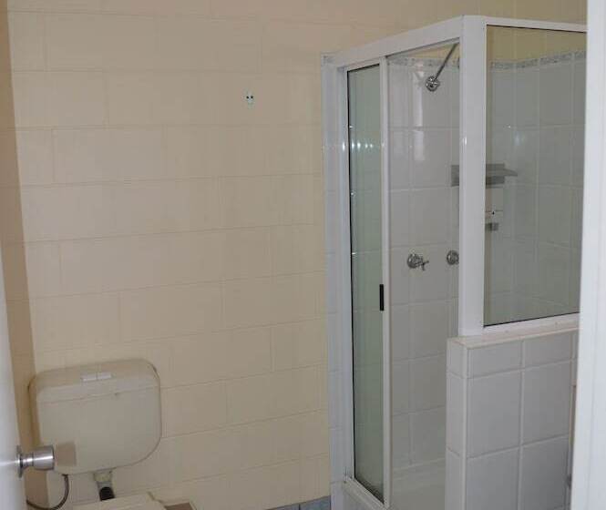 فندق على الطريق Monte Carlo Motor Inn