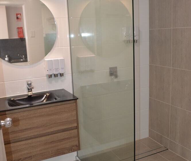 فندق على الطريق Monte Carlo Motor Inn