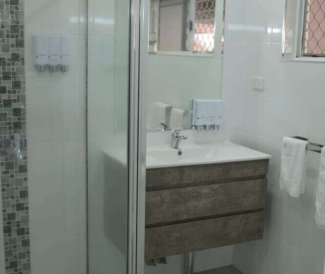 فندق على الطريق Monte Carlo Motor Inn